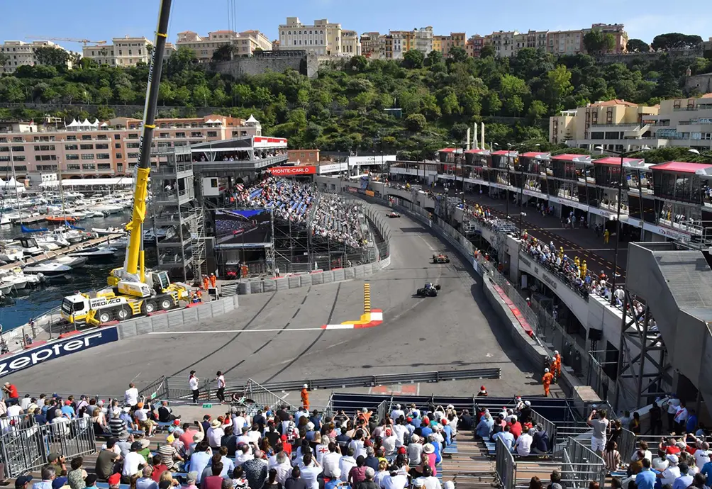 Grue mobile au circuit de Monaco